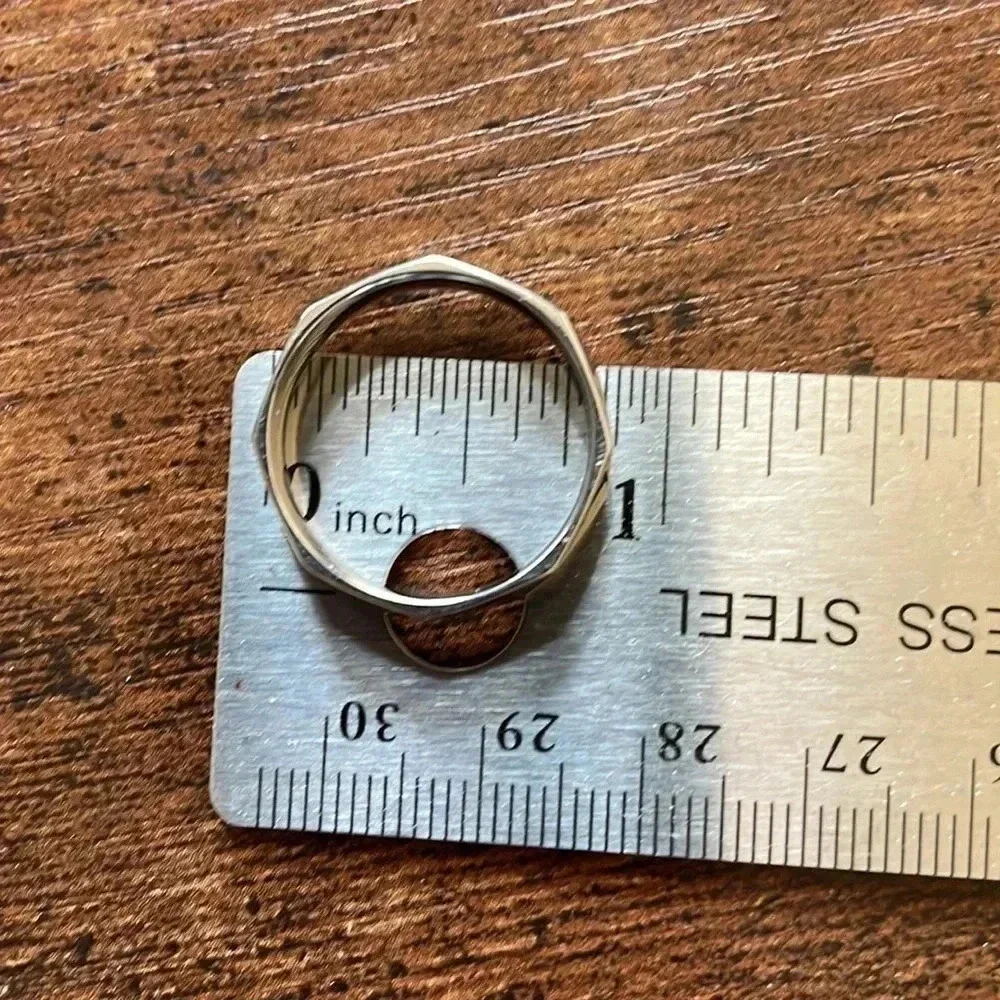 ❤️ NEW 2/$20 or 3/$25 Silver Ring Approx size 9